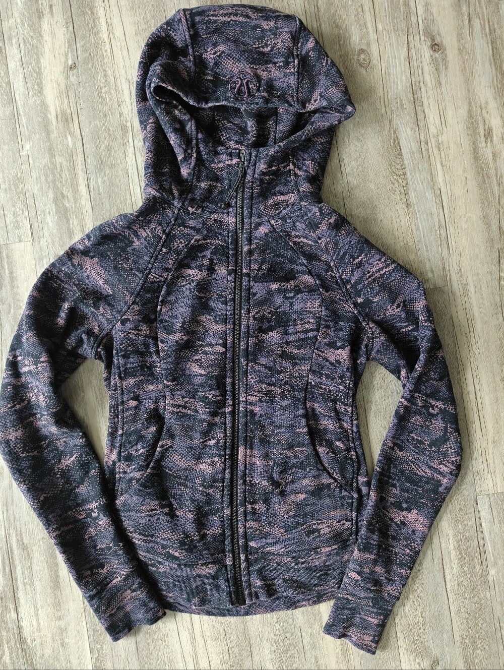 Lululemon Scuba Hoodie IV Rip Wave Purple Thunder Black Perfect Condition Size 6